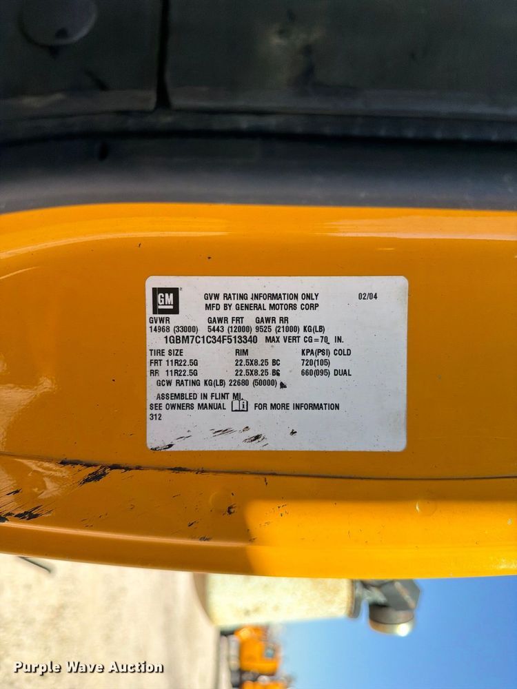 image for item DZ4747 2004 Chevrolet C7500 oil distributor truck