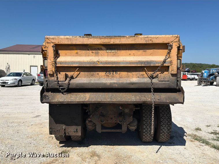 image for item DZ4748 2012 International 7500 dump truck