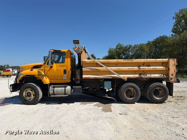 image for item DZ4748 2012 International 7500 dump truck