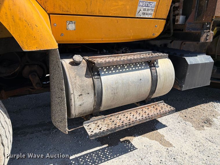 image for item DZ4748 2012 International 7500 dump truck