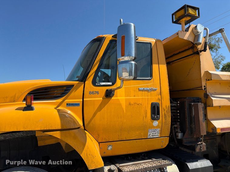 image for item DZ4748 2012 International 7500 dump truck