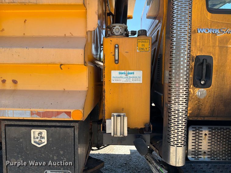 image for item DZ4748 2012 International 7500 dump truck