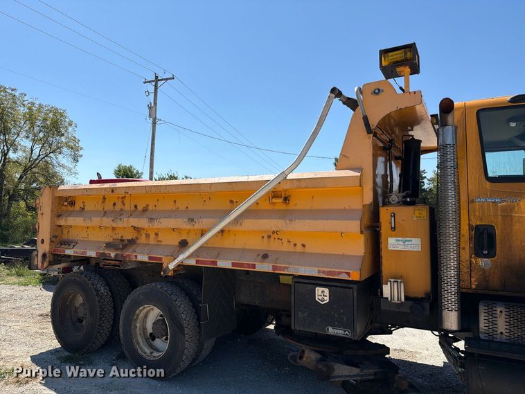 image for item DZ4748 2012 International 7500 dump truck