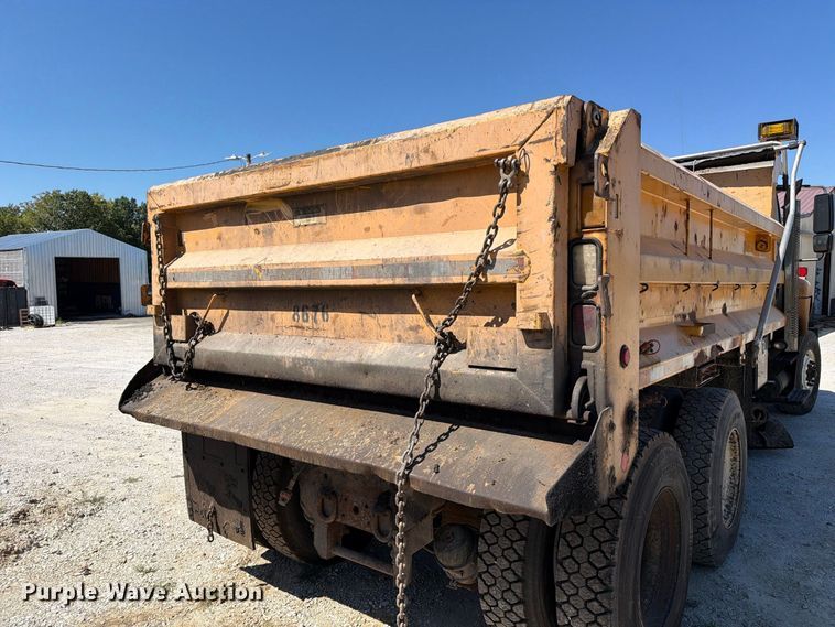 image for item DZ4748 2012 International 7500 dump truck