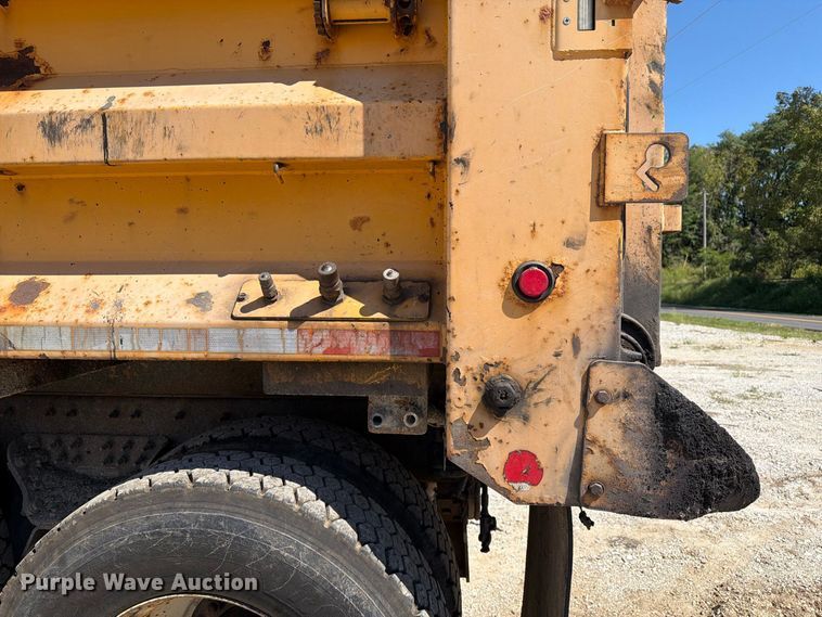 image for item DZ4748 2012 International 7500 dump truck