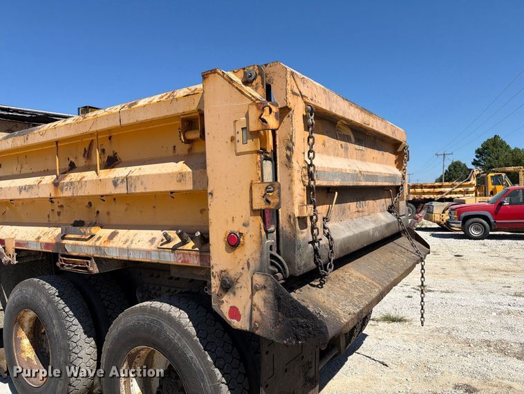 image for item DZ4748 2012 International 7500 dump truck