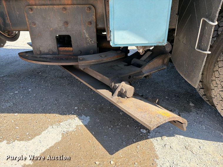 image for item DZ4748 2012 International 7500 dump truck