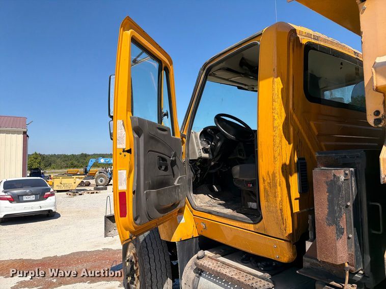 image for item DZ4748 2012 International 7500 dump truck