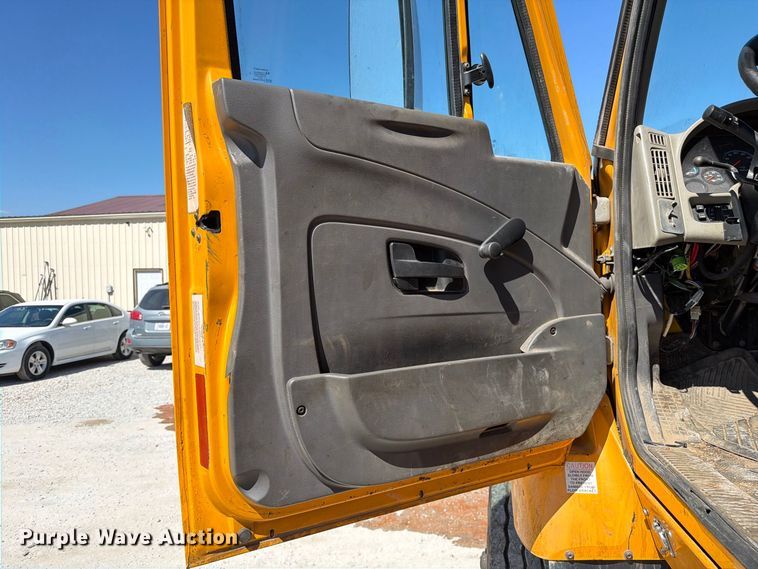 image for item DZ4748 2012 International 7500 dump truck