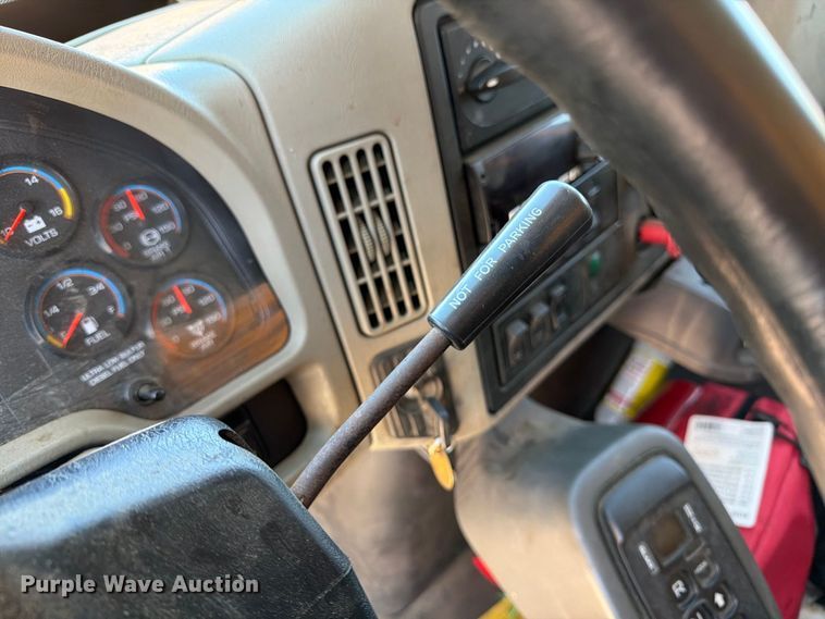 image for item DZ4748 2012 International 7500 dump truck