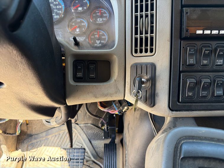 image for item DZ4748 2012 International 7500 dump truck
