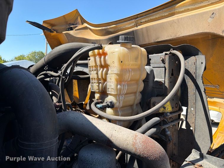 image for item DZ4748 2012 International 7500 dump truck