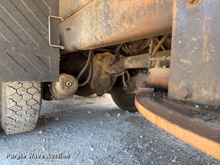 image for item DZ4748 2012 International 7500 dump truck