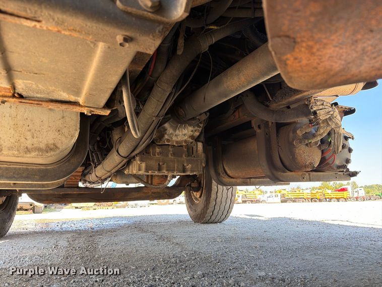 image for item DZ4748 2012 International 7500 dump truck