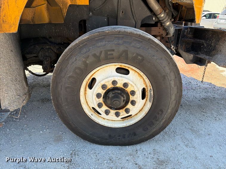 image for item DZ4748 2012 International 7500 dump truck