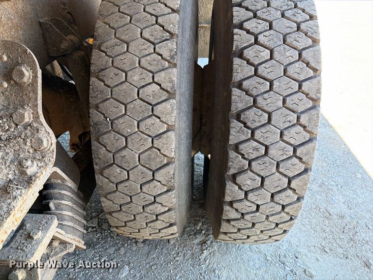 image for item DZ4748 2012 International 7500 dump truck