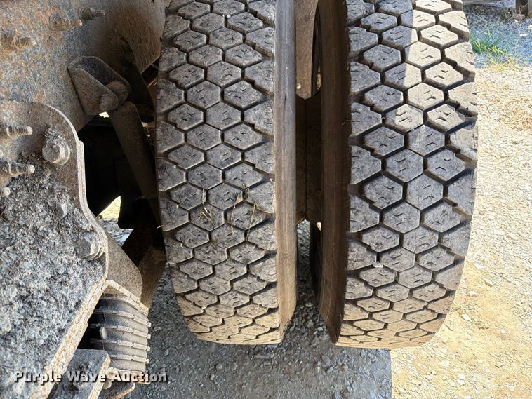 image for item DZ4748 2012 International 7500 dump truck