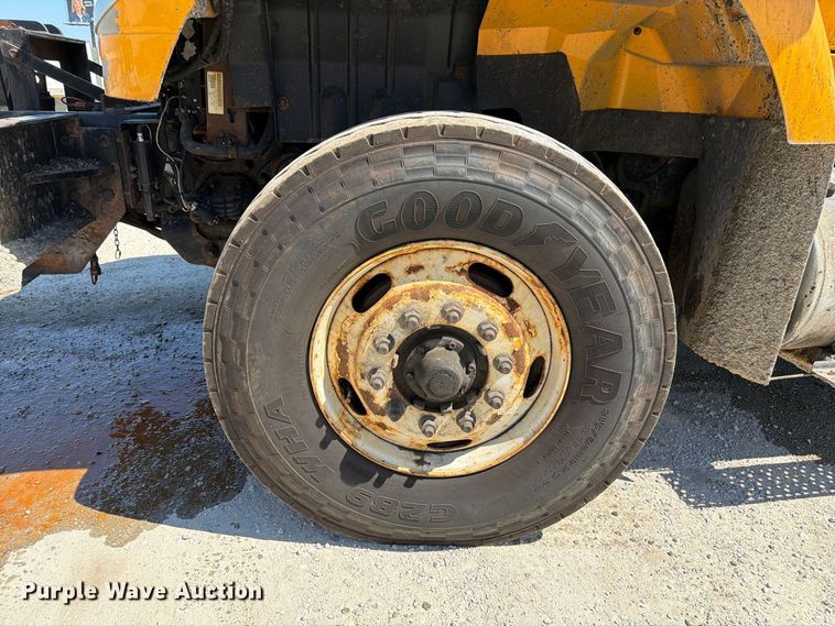 image for item DZ4748 2012 International 7500 dump truck