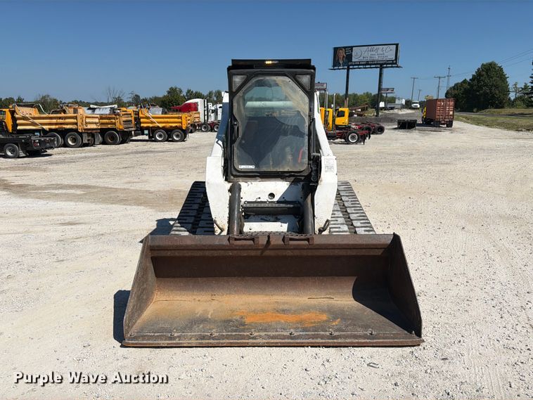 image for item DZ4749 2009 Bobcat T320 tracked skid steer loader
