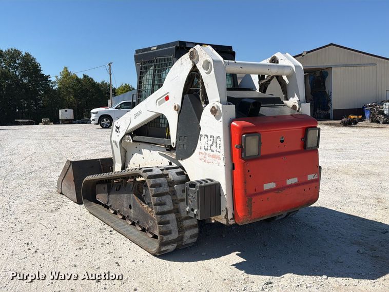 image for item DZ4749 2009 Bobcat T320 tracked skid steer loader