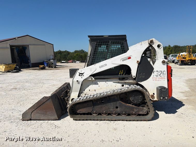 image for item DZ4749 2009 Bobcat T320 tracked skid steer loader