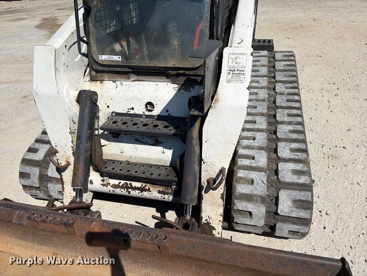 image for item DZ4749 2009 Bobcat T320 tracked skid steer loader