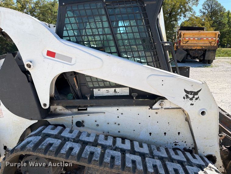 image for item DZ4749 2009 Bobcat T320 tracked skid steer loader