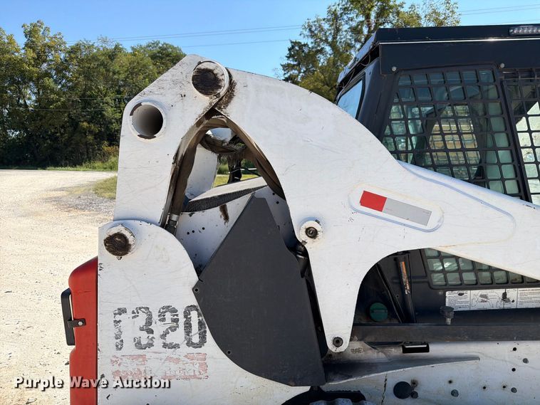 image for item DZ4749 2009 Bobcat T320 tracked skid steer loader