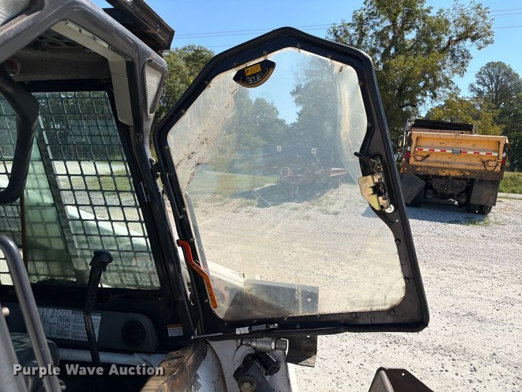 image for item DZ4749 2009 Bobcat T320 tracked skid steer loader