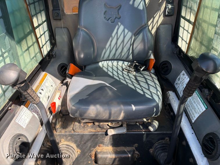 image for item DZ4749 2009 Bobcat T320 tracked skid steer loader