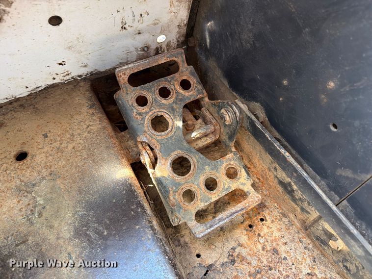 image for item DZ4749 2009 Bobcat T320 tracked skid steer loader