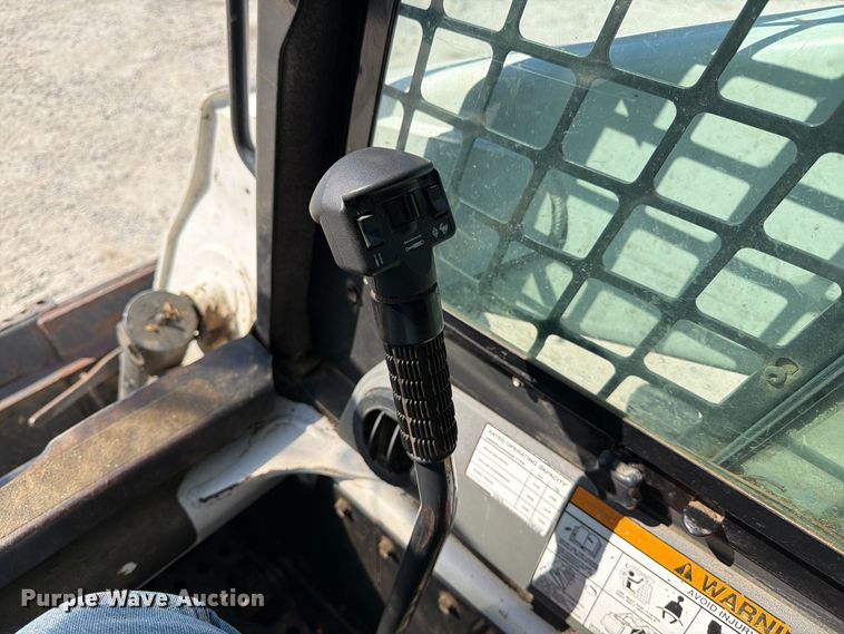 image for item DZ4749 2009 Bobcat T320 tracked skid steer loader