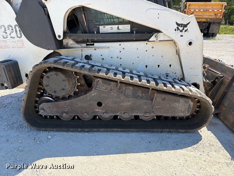 image for item DZ4749 2009 Bobcat T320 tracked skid steer loader