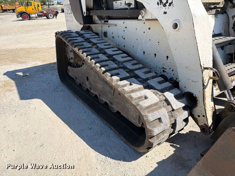 image for item DZ4749 2009 Bobcat T320 tracked skid steer loader