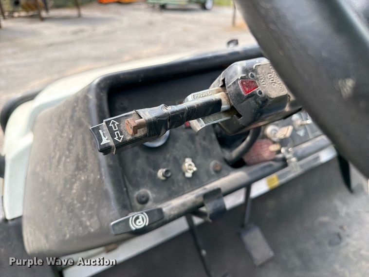 image for item DZ4762 2006 Bobcat 2200D utility vehicle