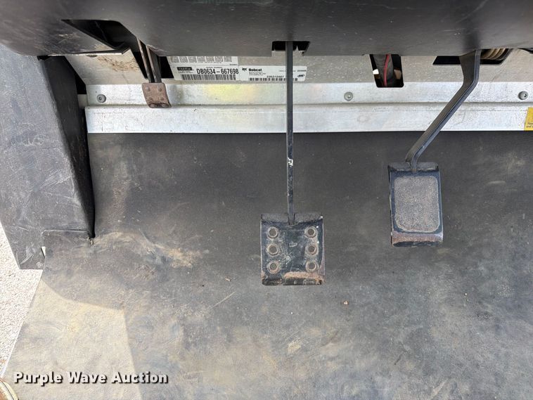 image for item DZ4762 2006 Bobcat 2200D utility vehicle