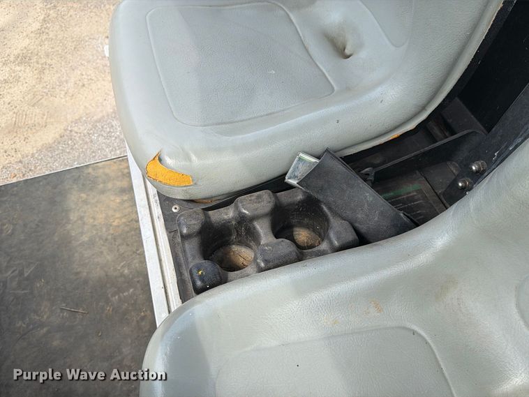 image for item DZ4762 2006 Bobcat 2200D utility vehicle