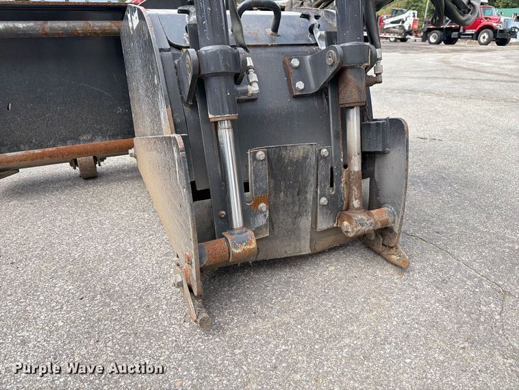 image for item DZ4764 Bobcat skid steer cold planer