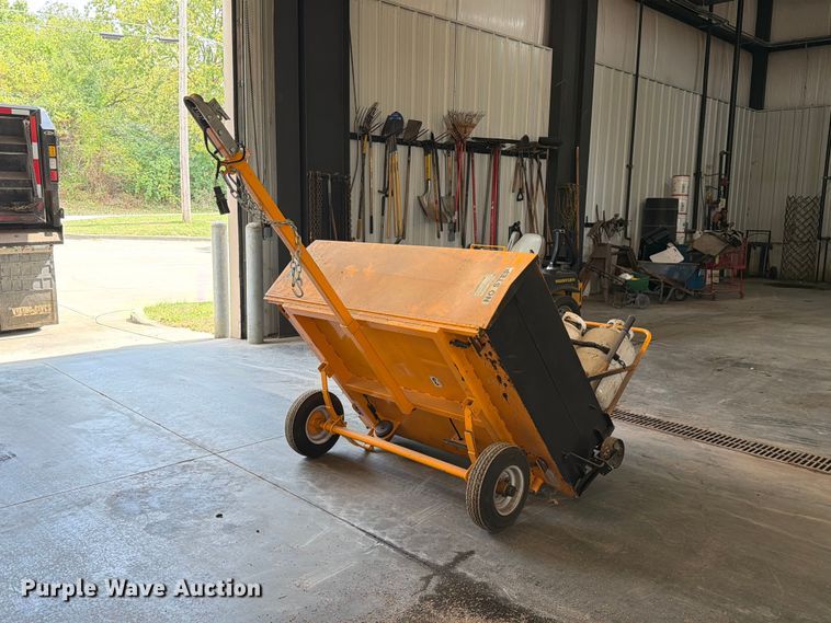 image for item DZ4767 2020 KM International KM 4-40 infrared asphalt heater