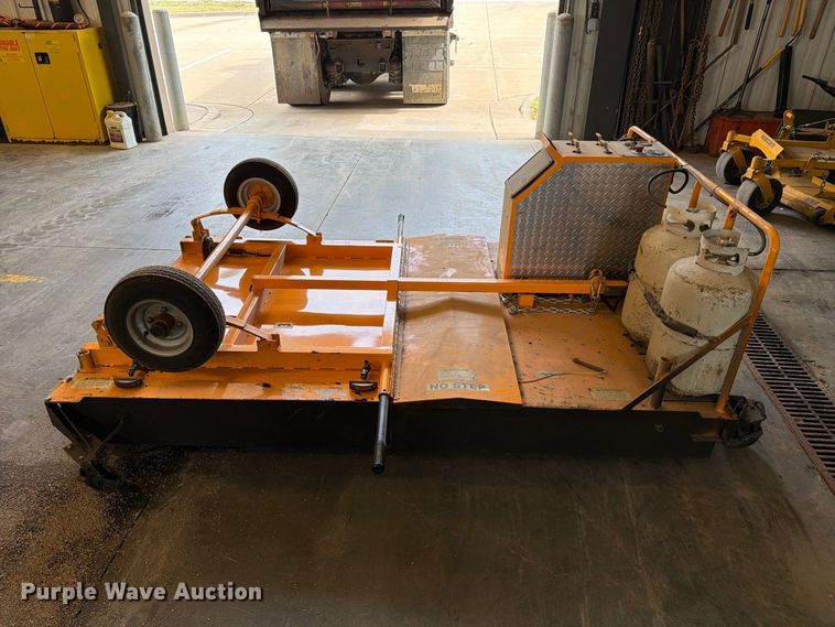 image for item DZ4767 2020 KM International KM 4-40 infrared asphalt heater
