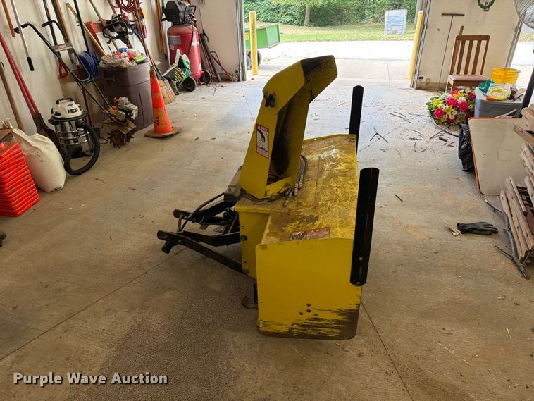 image for item DZ4768 John Deere snow blower