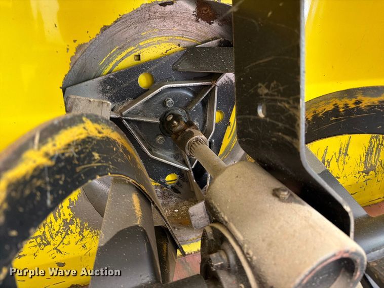image for item DZ4768 John Deere snow blower