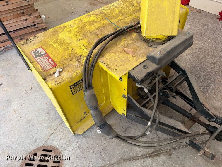 image for item DZ4768 John Deere snow blower