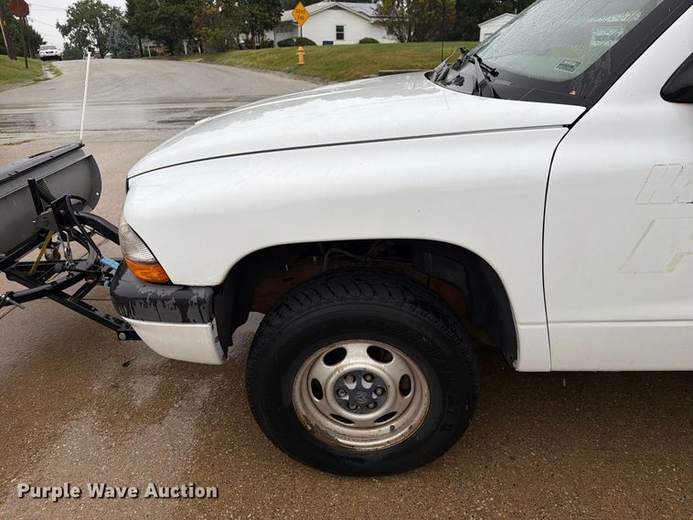 image for item DZ4773 2001 Dodge Dakota pickup truck