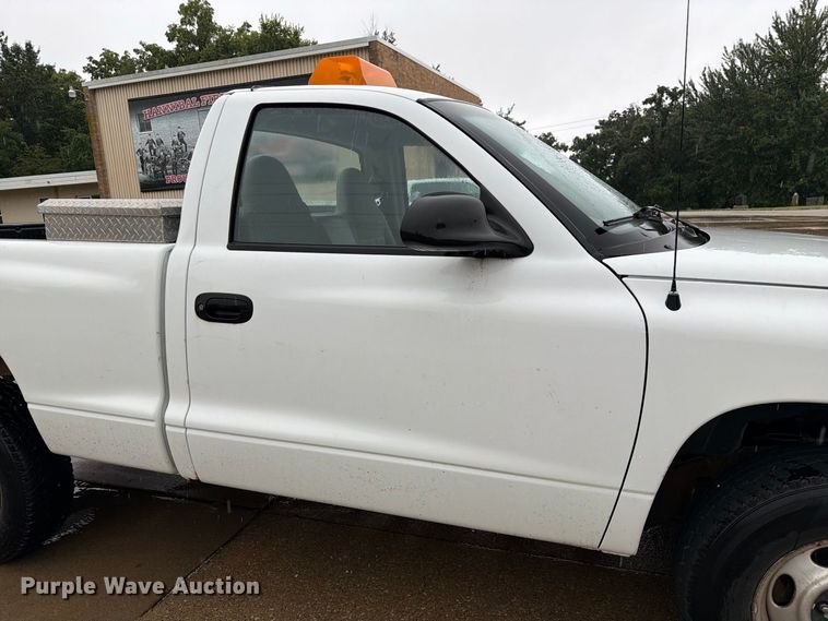 image for item DZ4773 2001 Dodge Dakota pickup truck