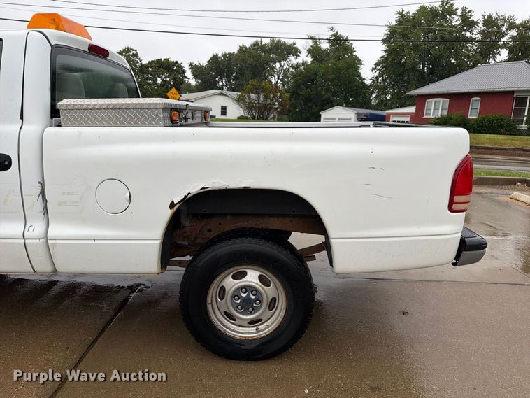 image for item DZ4773 2001 Dodge Dakota pickup truck