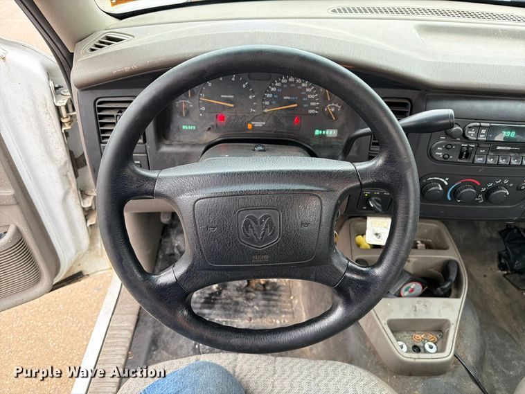 image for item DZ4773 2001 Dodge Dakota pickup truck