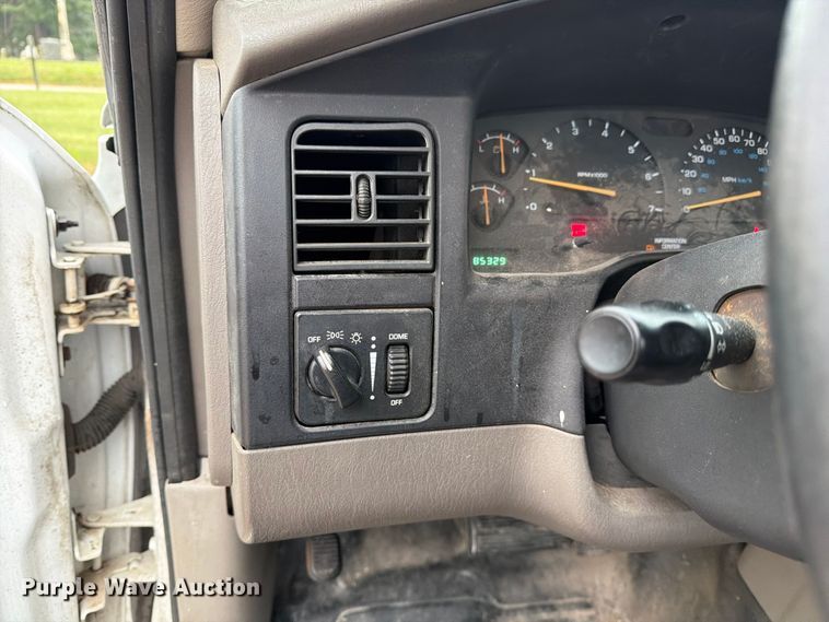 image for item DZ4773 2001 Dodge Dakota pickup truck
