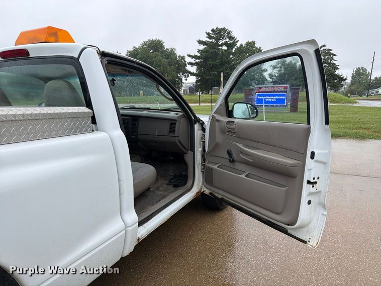 image for item DZ4773 2001 Dodge Dakota pickup truck