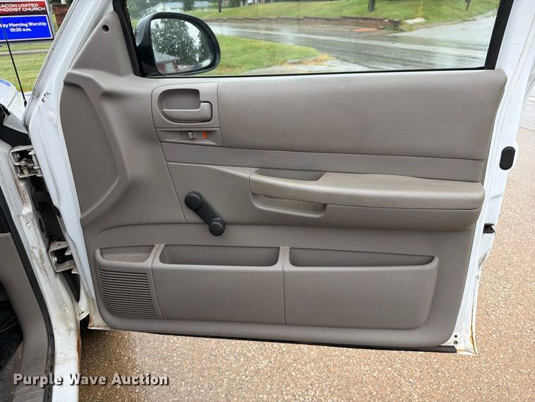 image for item DZ4773 2001 Dodge Dakota pickup truck